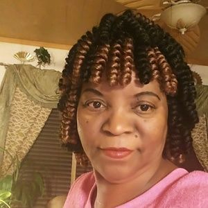 Meet your Posher, Vickie